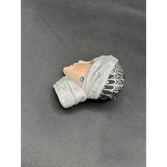 Vintage Porcelain Head Brooch With Silver Turban & Scarf Accent - Picture 5 of 8